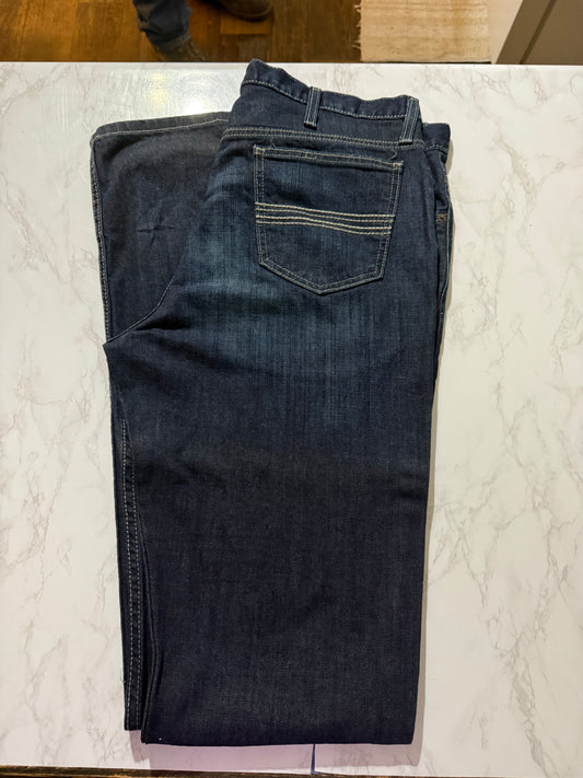 Worn once- Men’s Arena flex silver Labels